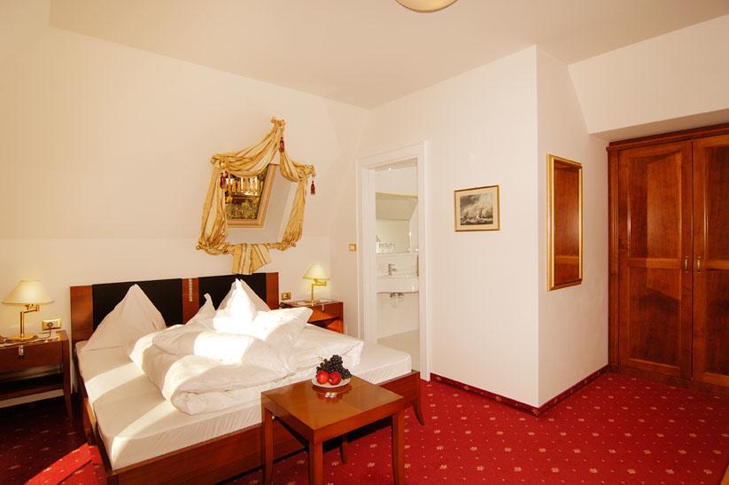Villa Maria Tirolo Exteriör bild